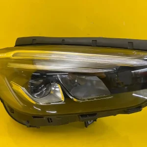 Far Dreapta Mercedes B-Class W247 Multibeam LED