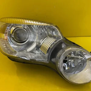 Far Dreapta Skoda Yeti 5L Xenon