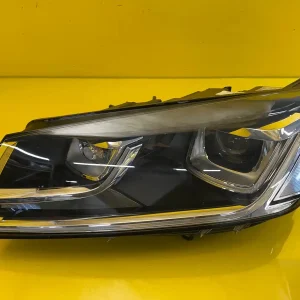 Far Stanga Volkswagen Touareg Lift 7Pa