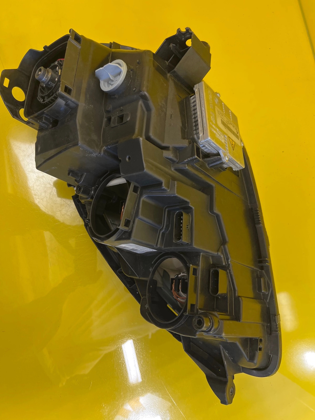 Far dreapta Bi-Xenon Facelift OEM 23662 - Image 4