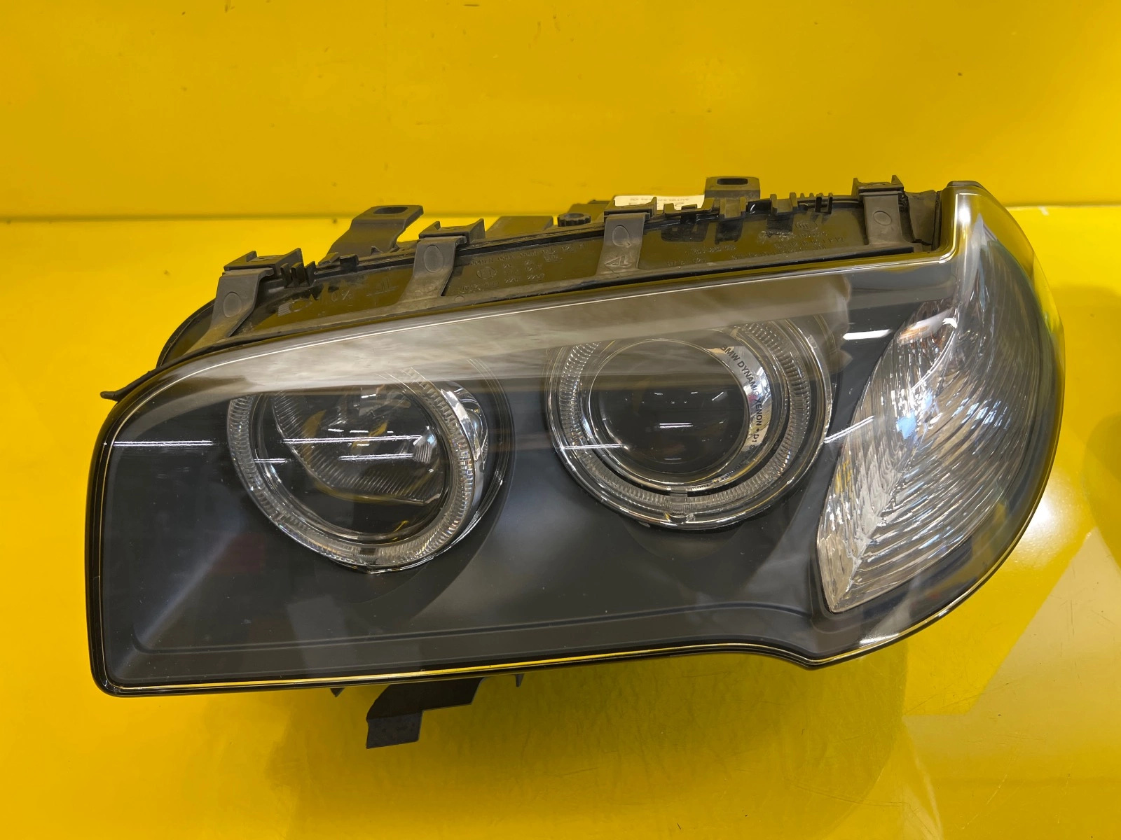 Far stânga Bi-Xenon Direcțional Dynamic BMW X3 E83 OEM 23795