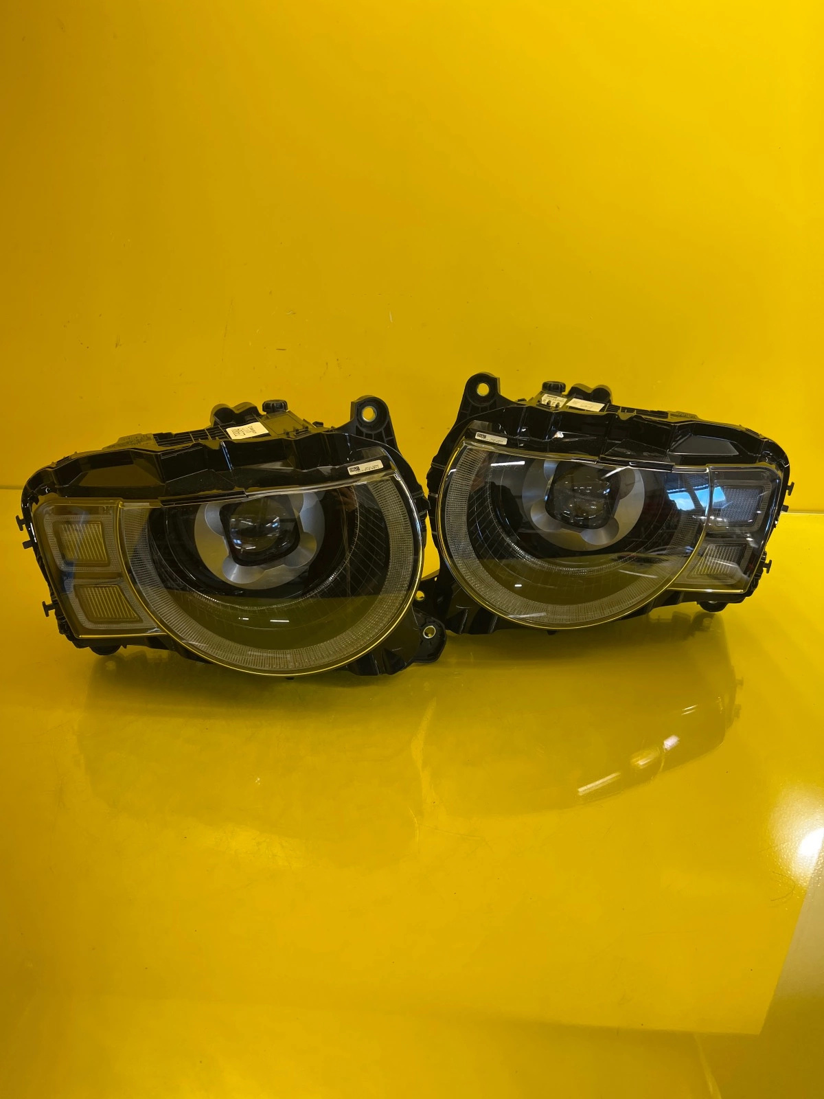 Far Land Rover Defender 2 L663 20 Full LED