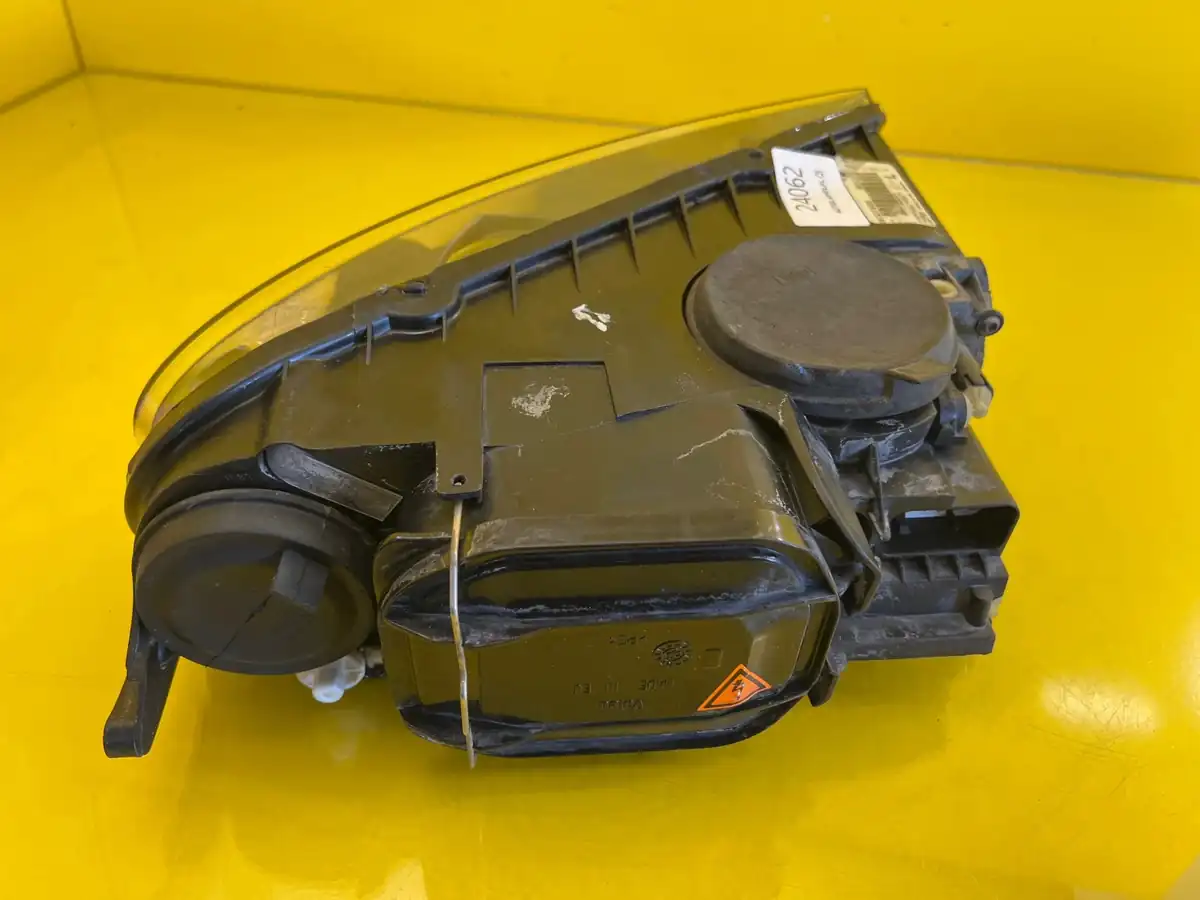 Far VW Touareg 1 7L6 02 Xenon