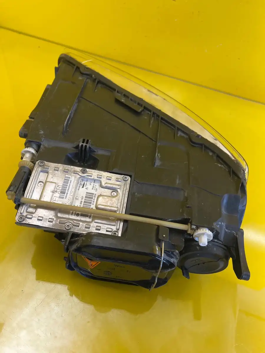 Far VW Touareg 1 7L6 02 Xenon