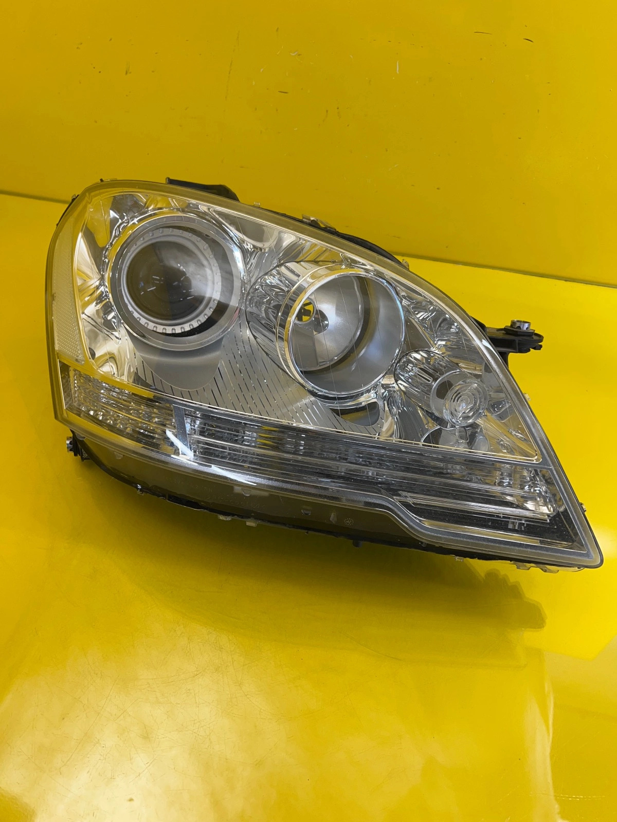 Far dreapta Bi-Xenon Direcțional Facelift OEM 24110
