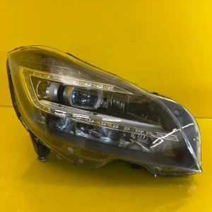 Far Dreapta Mercedes CLS W218 Bixenon