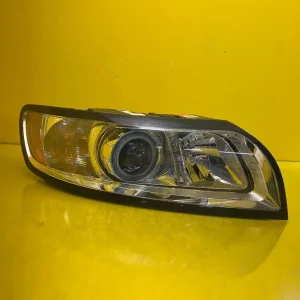 Far Dreapta Volvo S40 Ii V50 Xenon