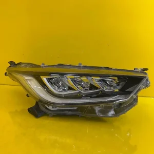 Far Dreapta Toyota Yaris IV 20 Full LED