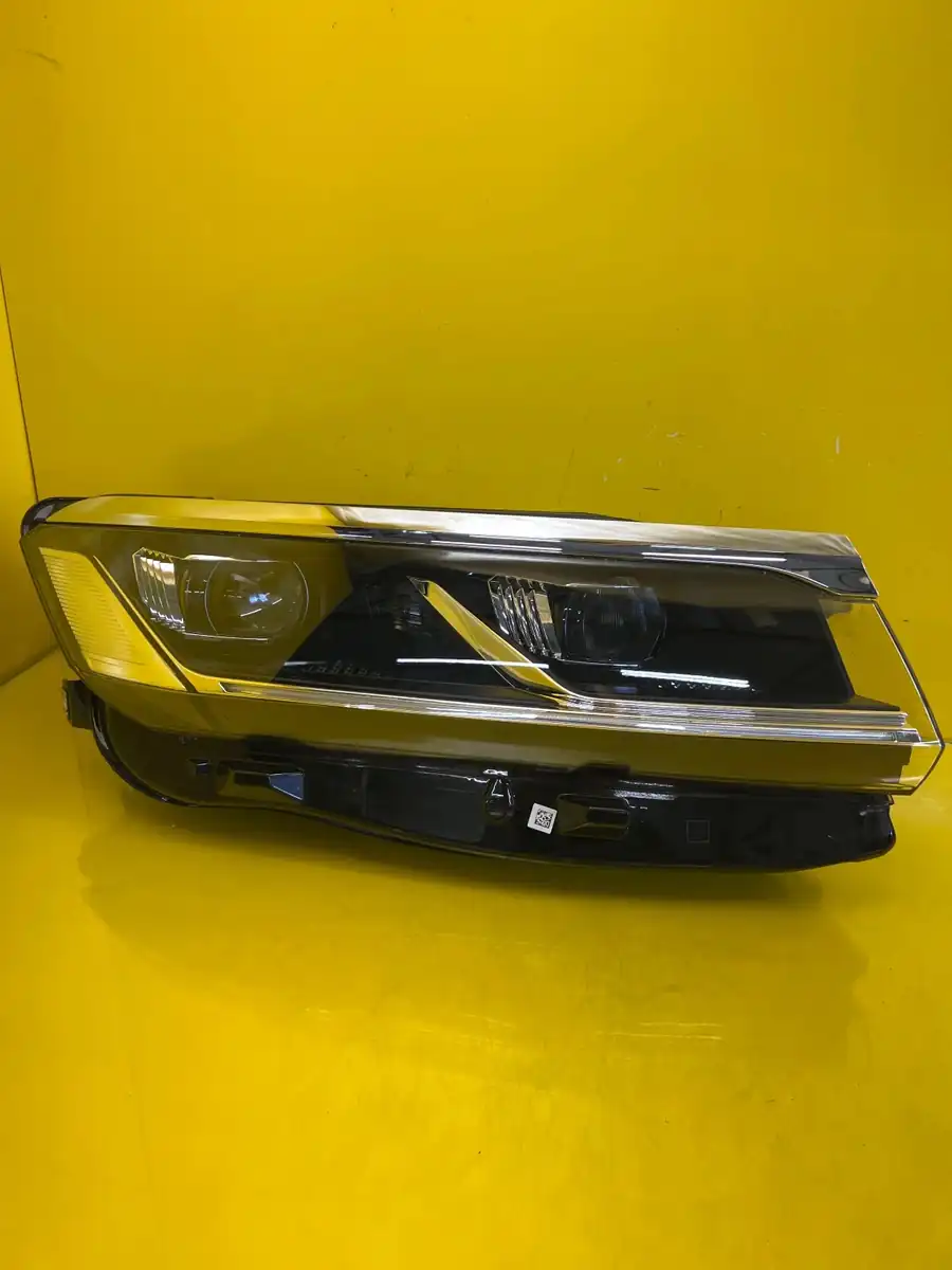 Far Dreapta VW Touareg 3 III 760 Full LED