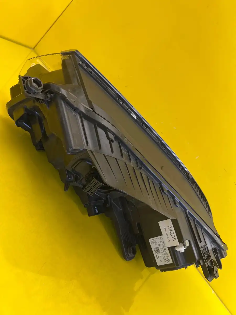 Far Dreapta VW Touareg 3 III 760 Full LED