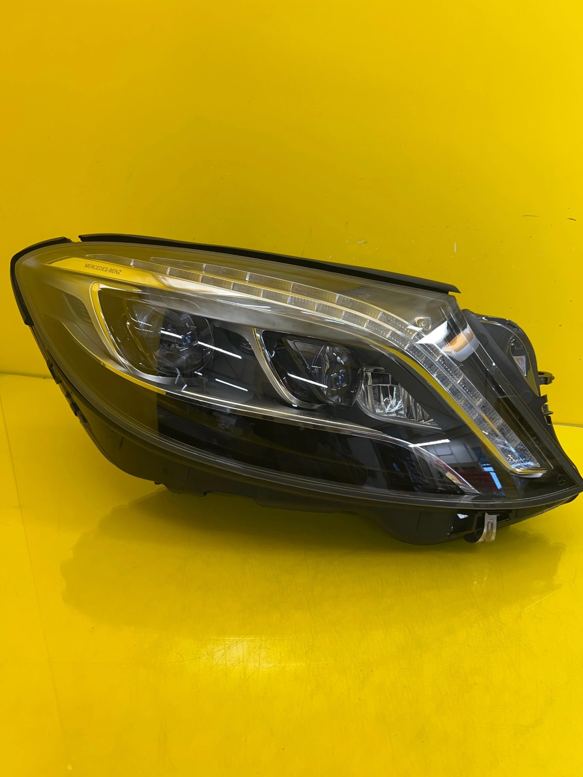 Far dreapta Full LED OEM 24294