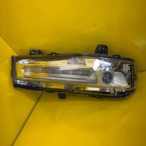 Semnalizator dreapta LED Facelift OEM 24364