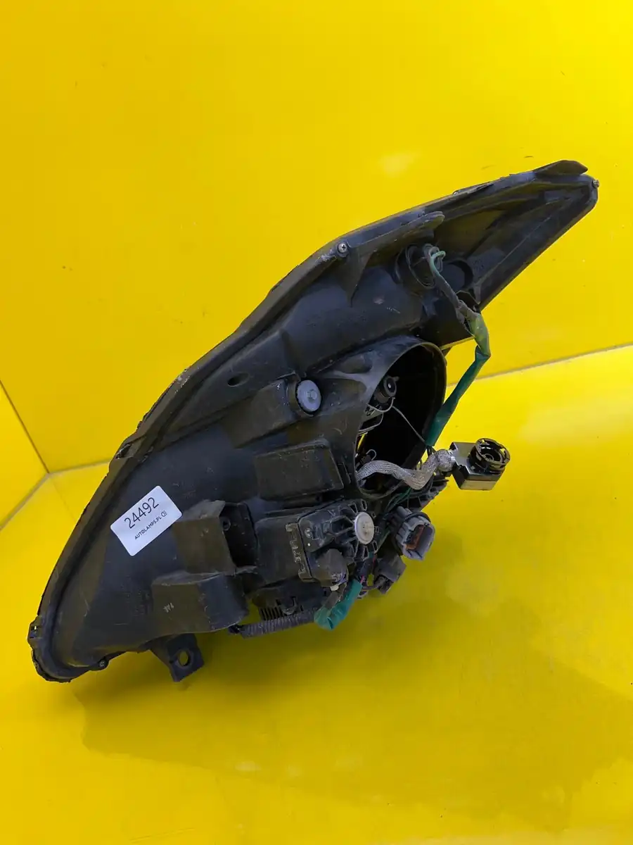 Far Dreapta Nissan 350Z Xenon