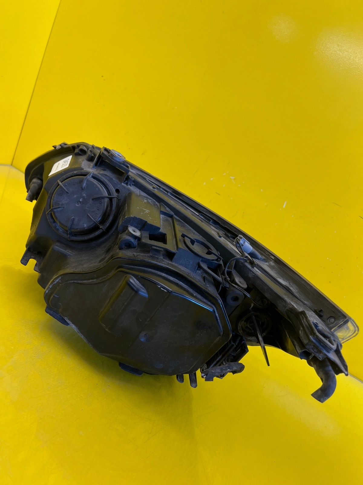 Far dreapta Xenon BMW Seria 5 E60 2003-2007 OEM 7044672-05 - Image 3