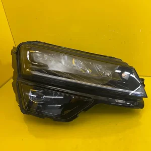 Far Dreapta Skoda Karoq Full LED