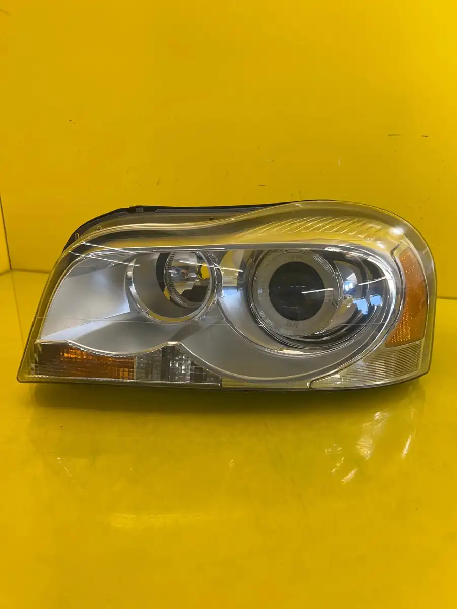 Far Stanga Volvo Xc90 Xenon