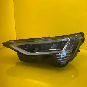 Far Stanga Audi E-TRON 4KE Matrix LED