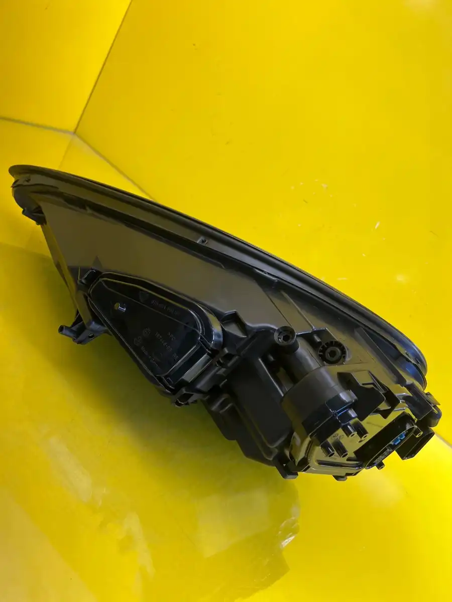 Far Dreapta Porsche Panamera 970 09 Xenon
