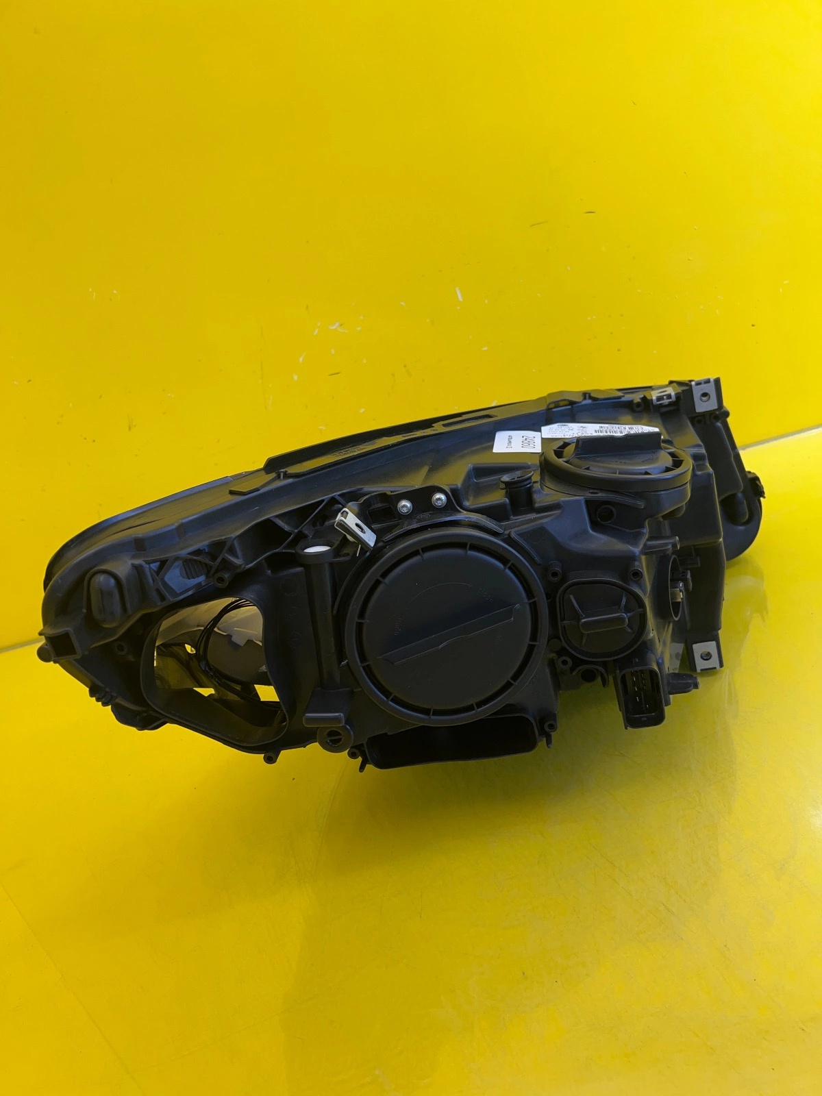 Far stânga Bi-Xenon BMW Seria 5 F07 2009-2017 OEM 7271907-09 - Image 4