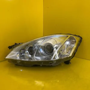Far Mercedes S-Class W221 Bixenon
