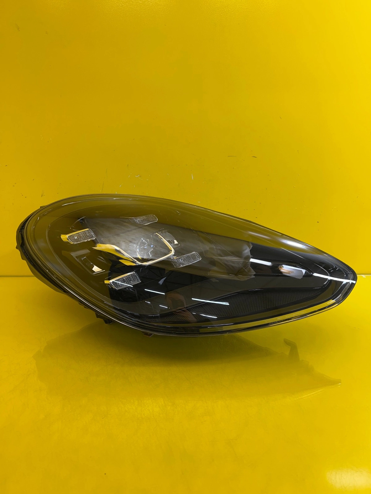 Far dreapta Full LED OEM 25002