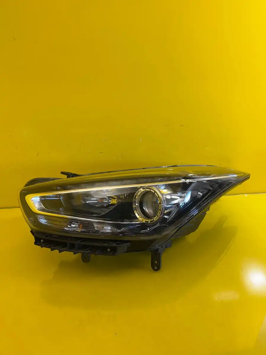 Far Stanga Hyundai I40 Lift Xenon