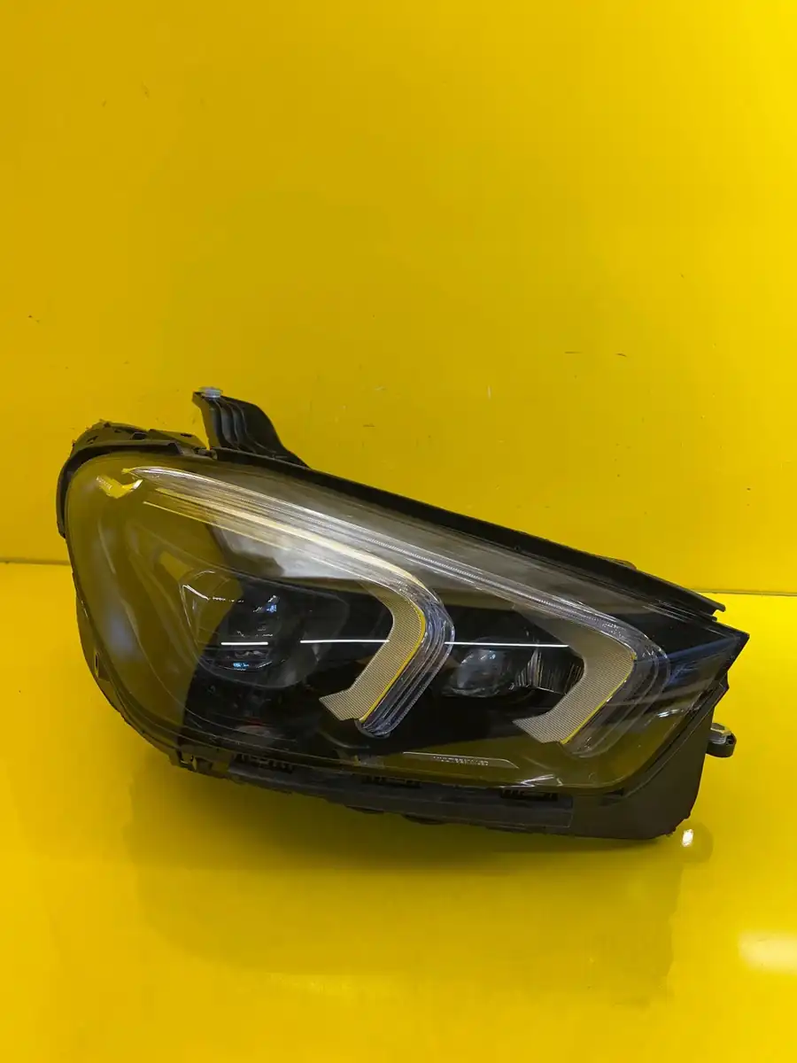 Far Dreapta Mercedes GLE W167 Multibeam LED