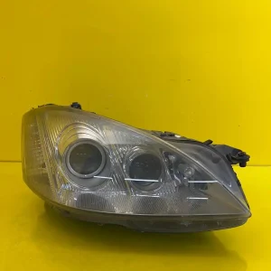 Far Dreapta Mercedes S-Class W221 Bixenon