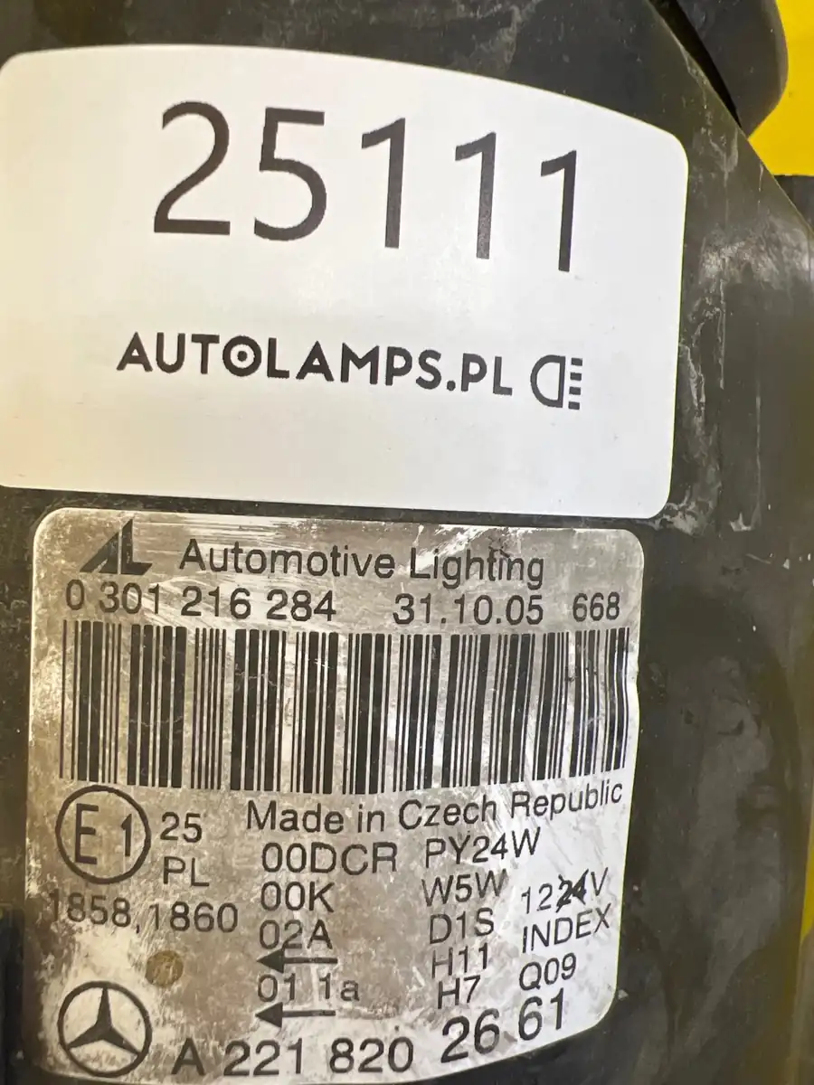 Far Dreapta Mercedes S-Class W221 Bixenon