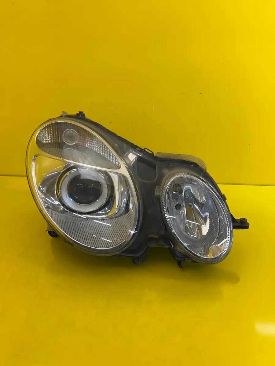 Far Dreapta Mercedes E-Class W211 02 Xenon