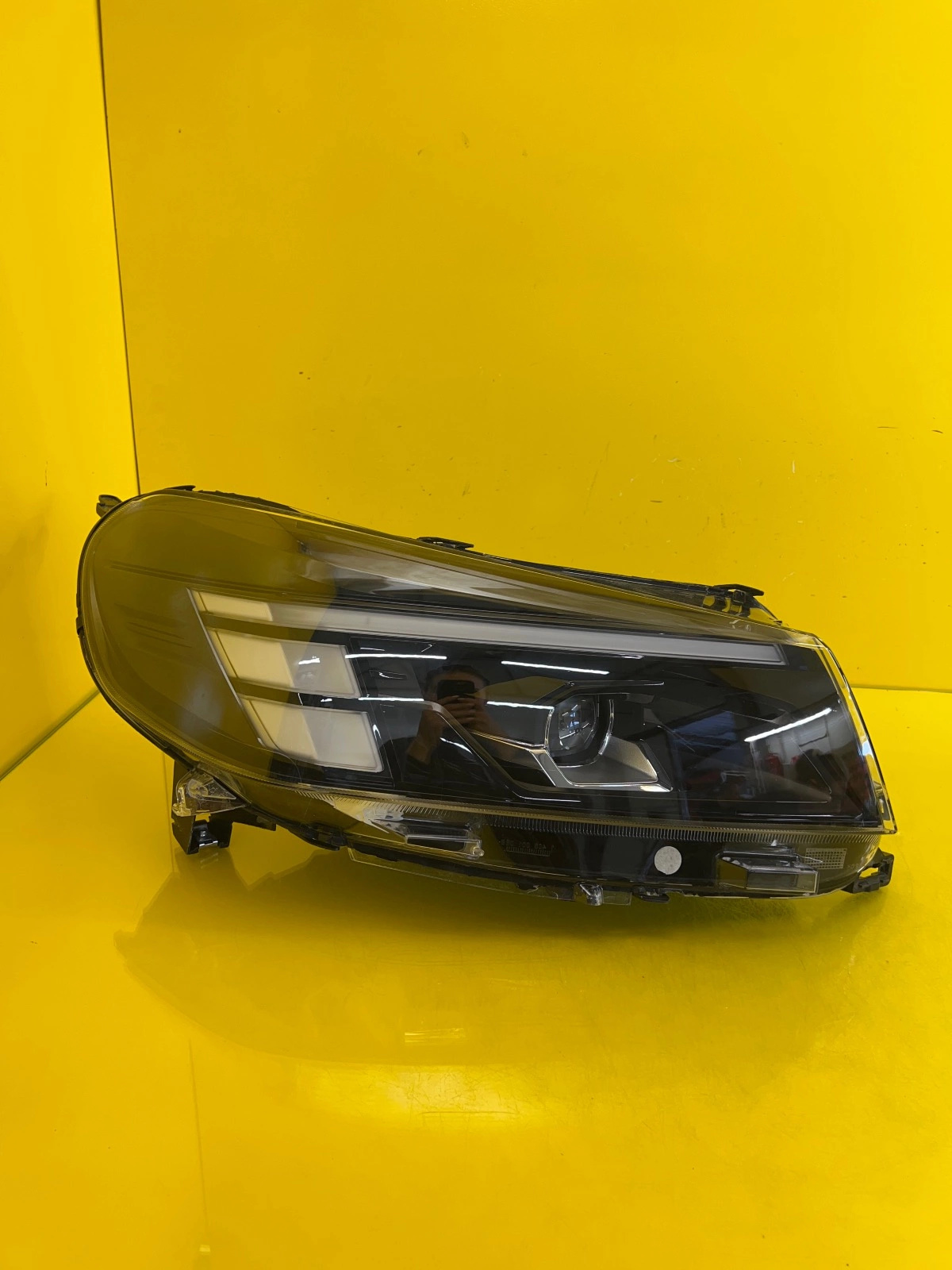 Far Dreapta Opel Vivaro C Zafira D Full LED