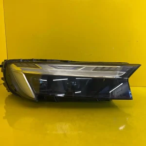 Far Dreapta Audi Q7 4M Lift II Laser