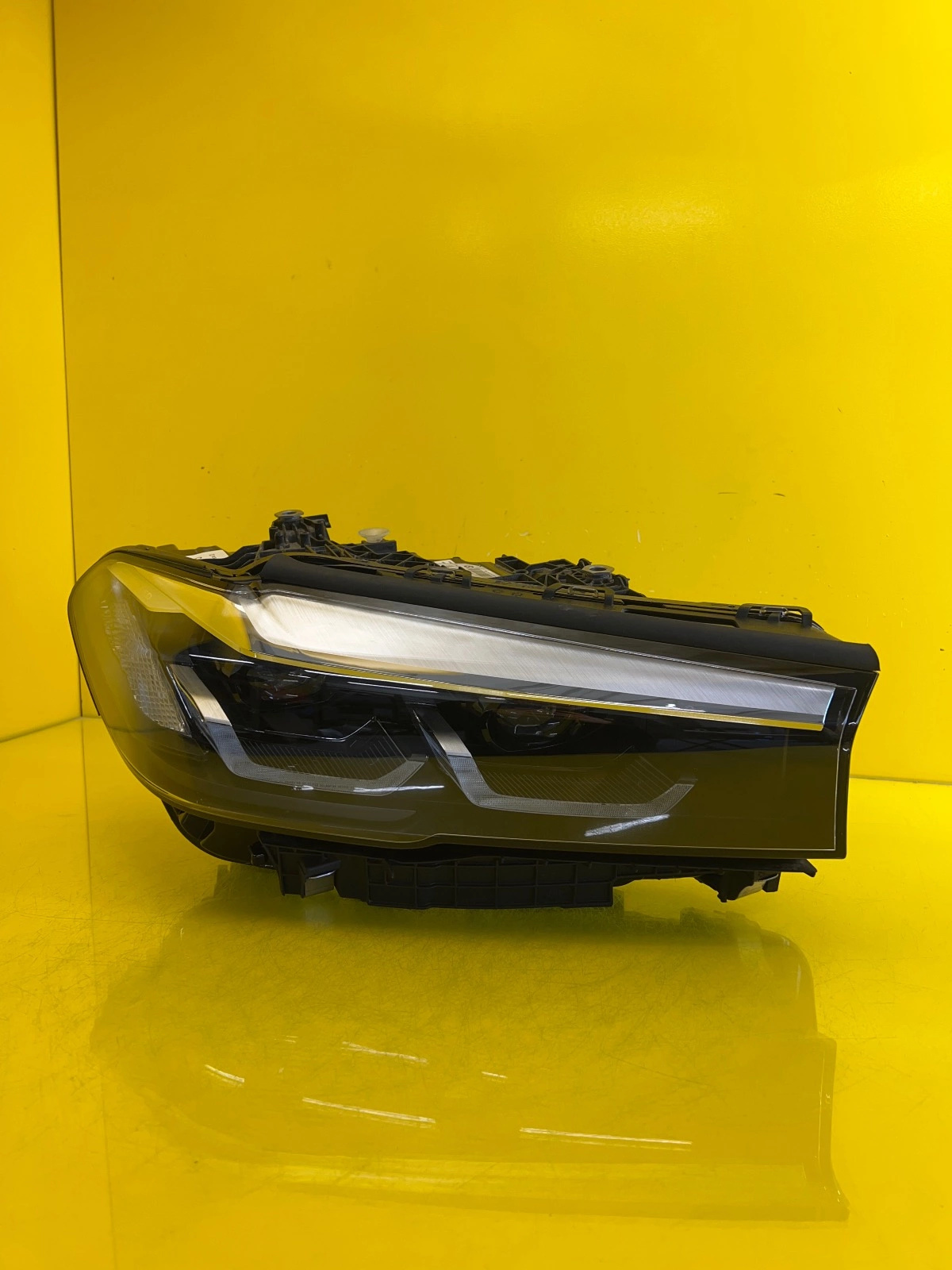 Far dreapta Full LED BMW Seria 5 G30 OEM 5A26FA4-02