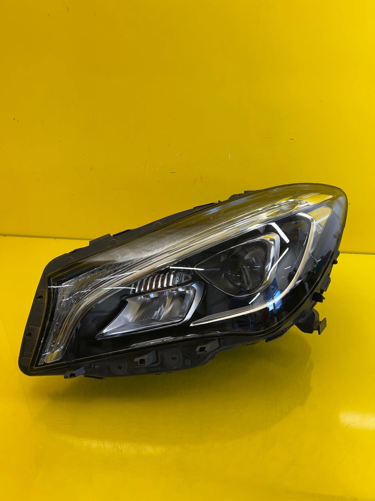 Far stânga Full LED Facelift OEM 25500