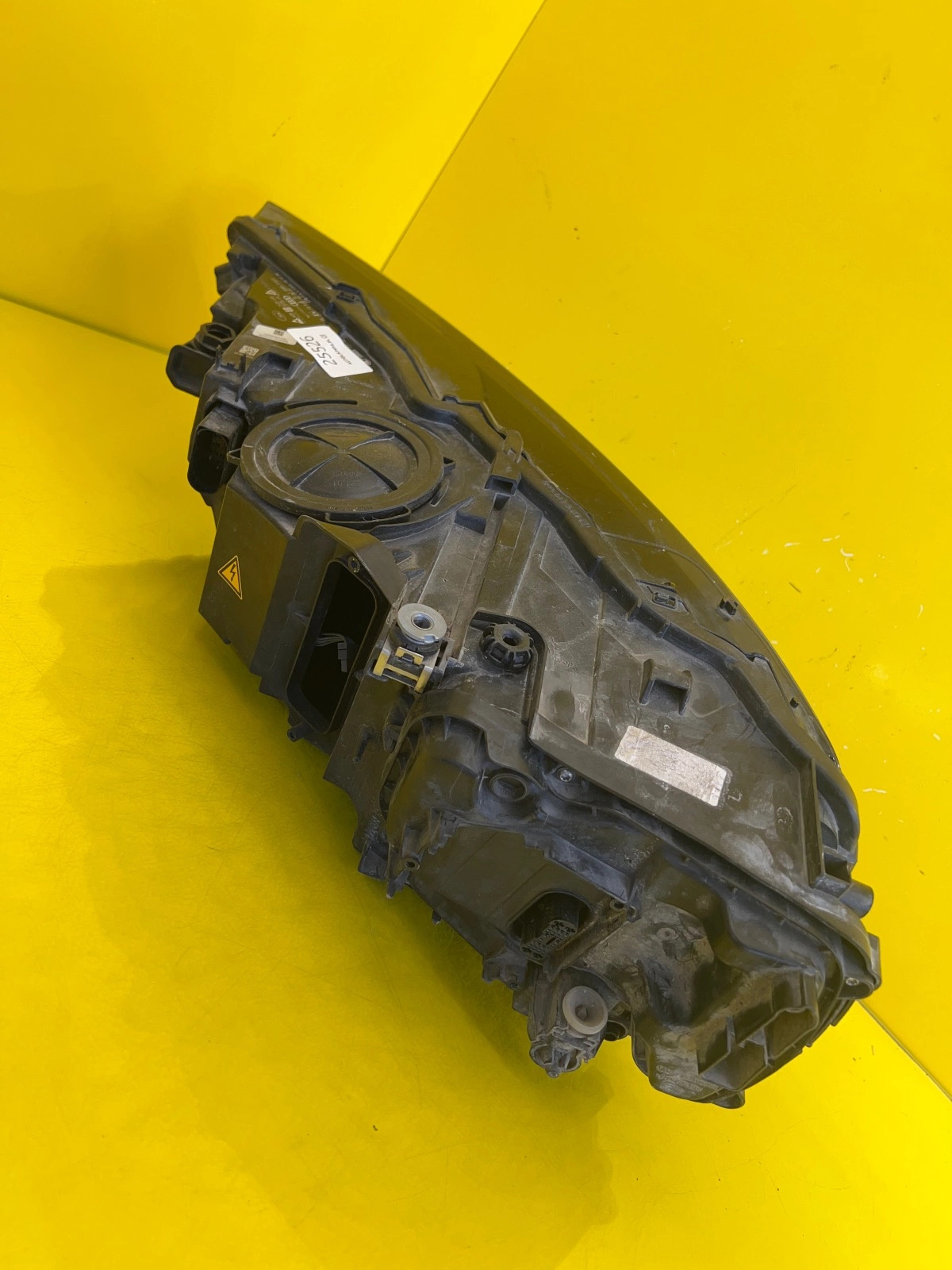 Far Dreapta Audi Q7 Bixenon - Image 3