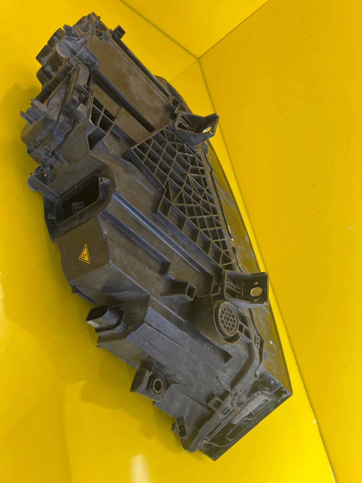 Far Dreapta Audi Q7 Bixenon - Image 5