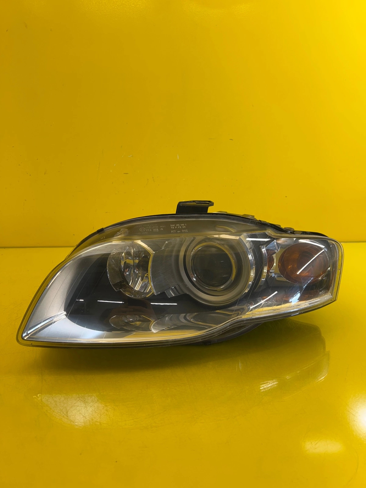Far stânga Xenon 2005-2008 OEM 25568