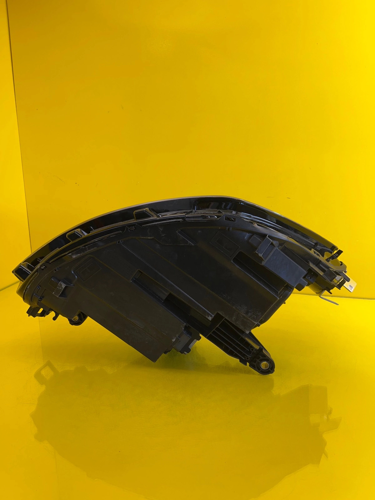 Far VW Passat B9 Full LED - Image 5