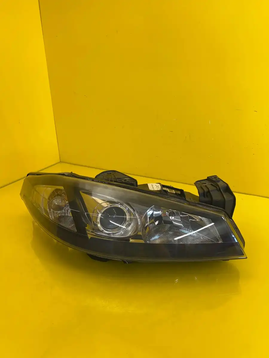 Far Dreapta Renault Laguna II Xenon