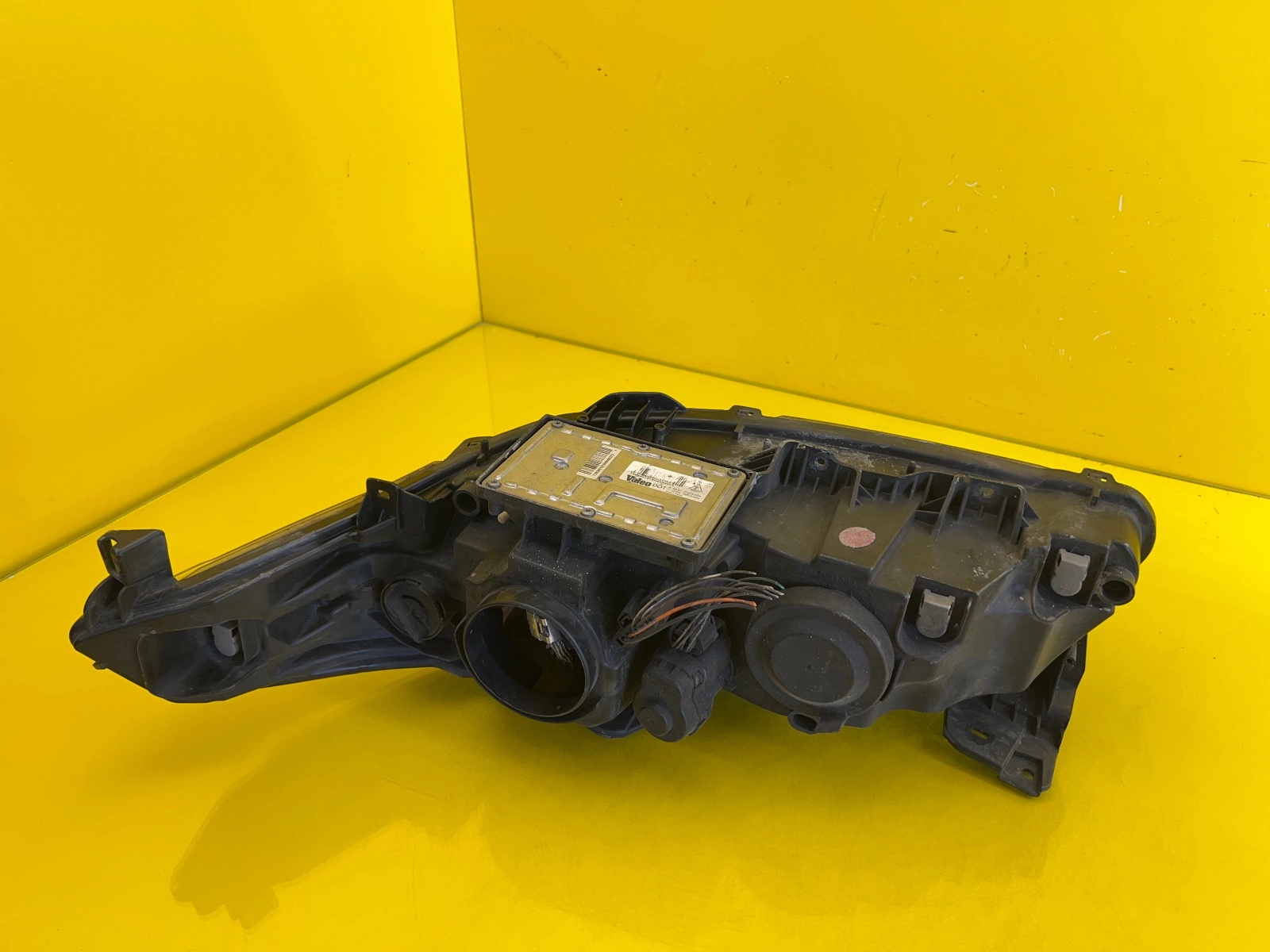 Far dreapta Xenon OEM 24515 - Image 4