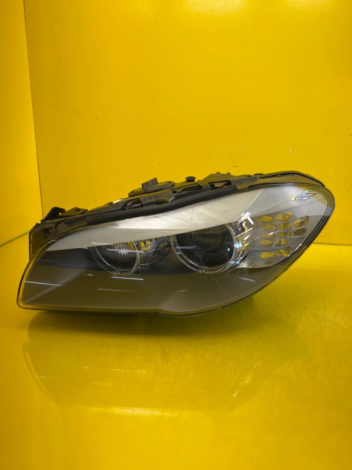 Far stânga Bi-Xenon Direcțional BMW Seria 5 F10 OEM 7203251-19