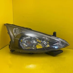 Far Dreapta Mitsubishi Grandis 03 Xenon