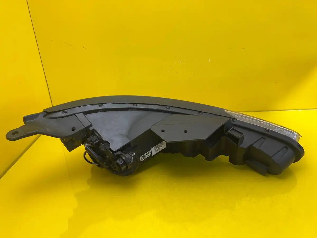 Far Stanga Hyundai Elantra Vi Lift