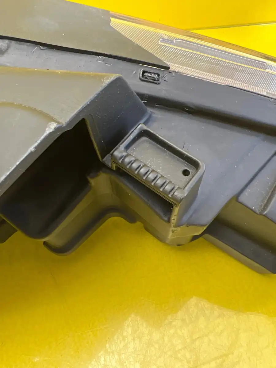 Far Stanga Hyundai Elantra Vi Lift