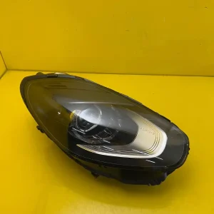 Far Dreapta Renault Alpine A110 Full LED