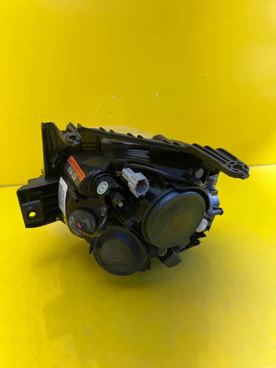 Far Dreapta Xenon Nissan Juke