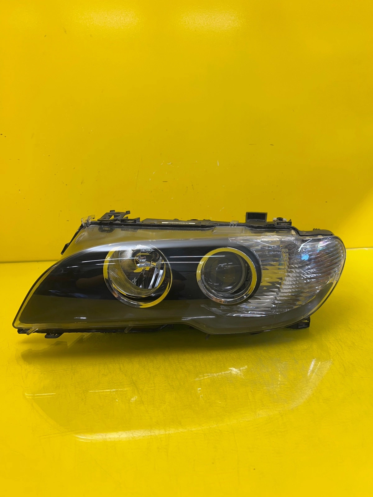 Far stânga Xenon BMW Seria 3 E46 OEM 26097