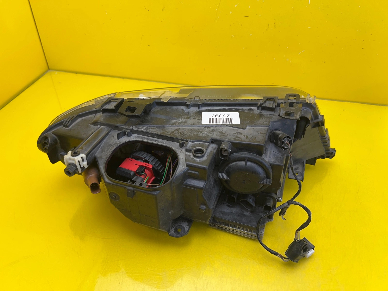 Far stânga Xenon BMW Seria 3 E46 OEM 26097 - Image 3
