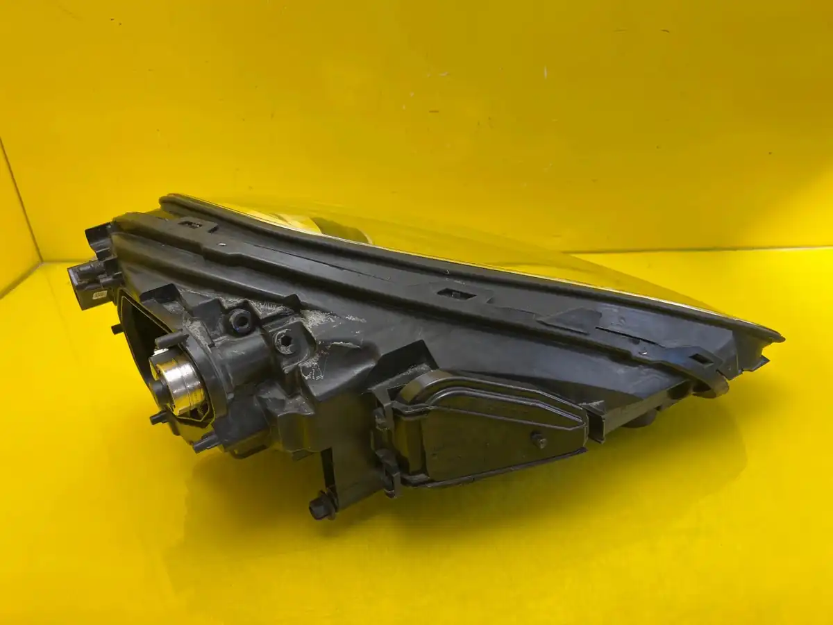 Far Porsche Cayenne 7P5 Lift Full LED