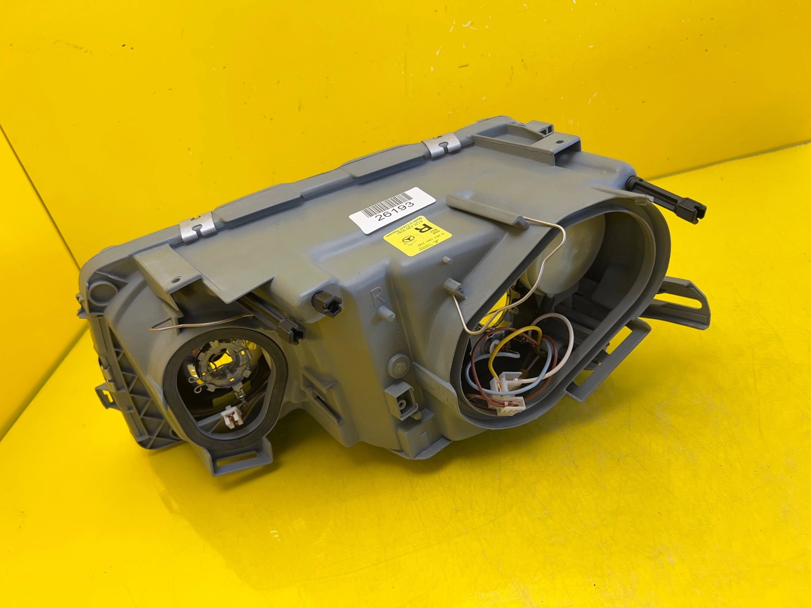 Far Dreapta Mercedes W126 - Image 3